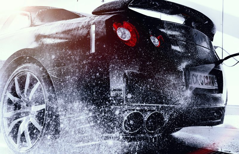 Nissan GT-R, snow foam before anything else